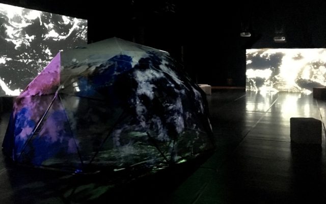 DomeLab for Hybris<br>{ Icosphere Mapping Software } Hybris-espacio002